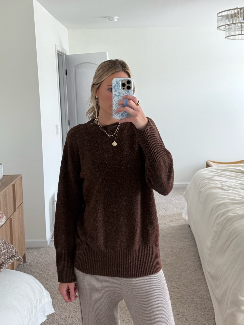 Women’s brown sweater